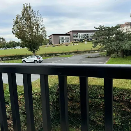 Modern With Direct Access Cabourg