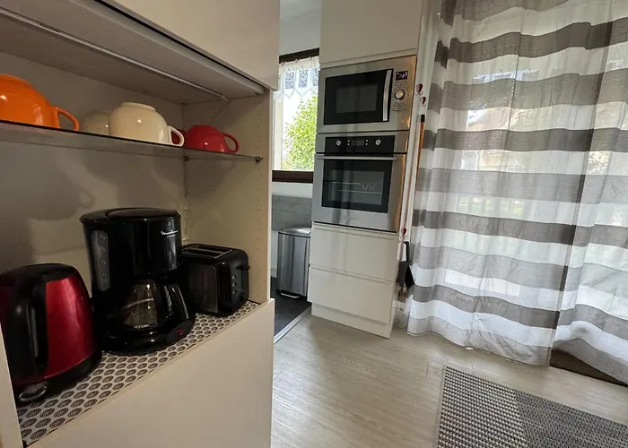 Апартаменты Modern With Direct Access